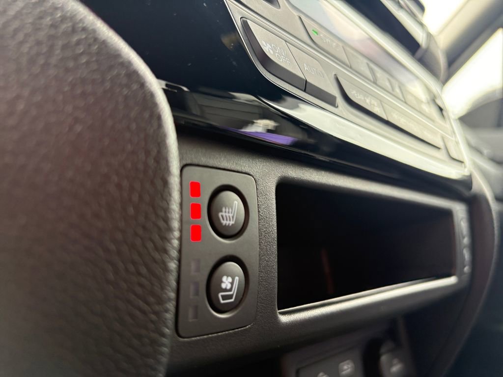 Used 2025 Honda Ridgeline Black Edition image 6