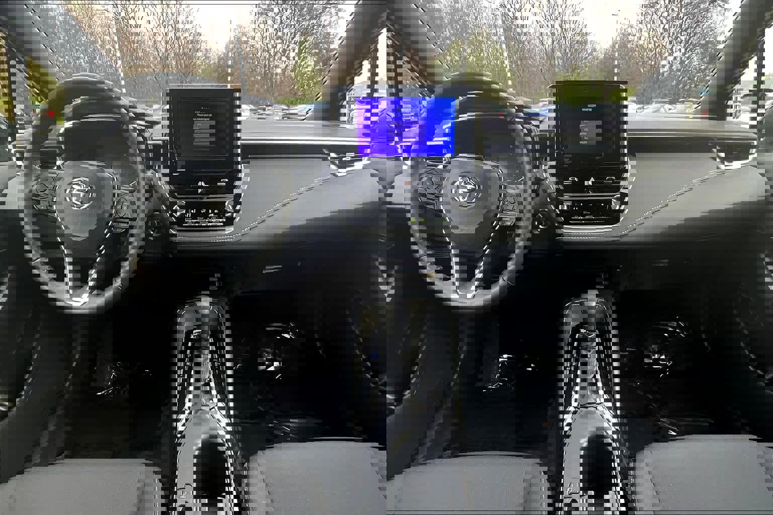 Used 2024 Toyota Corolla SE w/ SE Package image 15