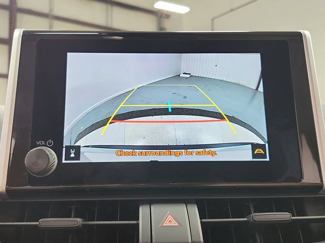 Used 2023 Toyota RAV4 LE AWD/4WD image 30