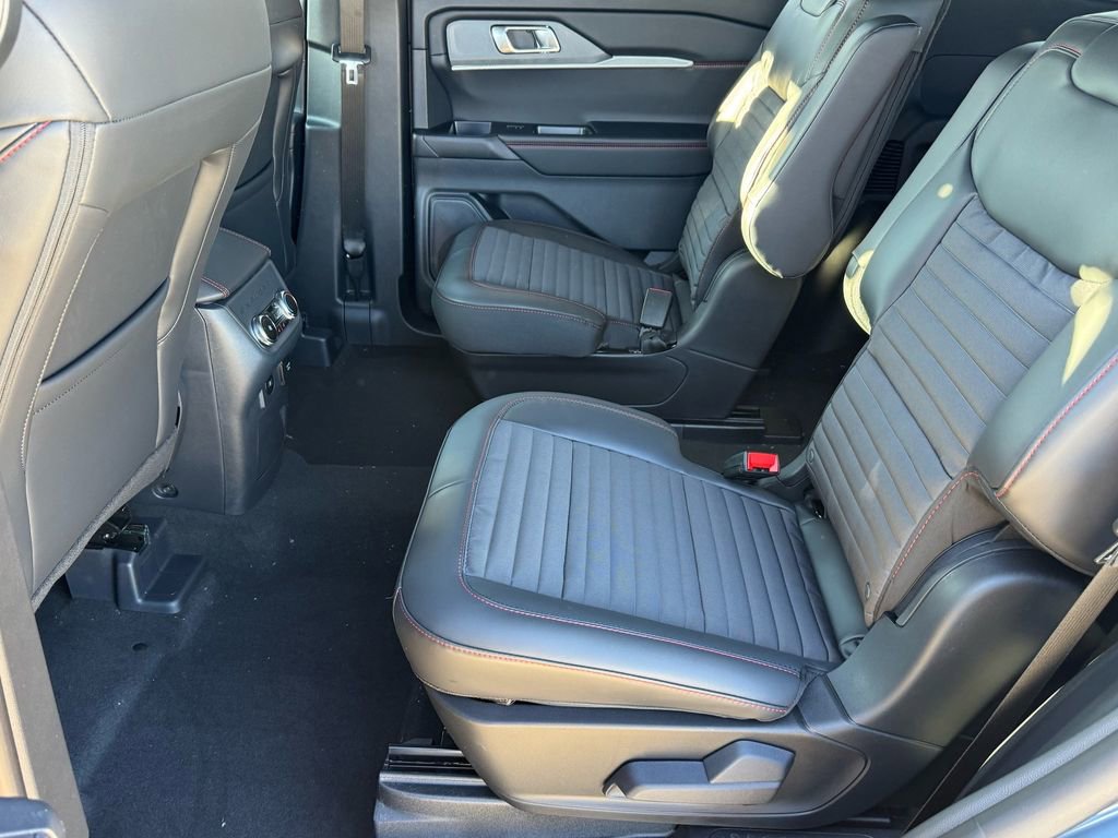 New 2026 Ford Explorer ST-Line w/ ST-Line Street Pack image 10