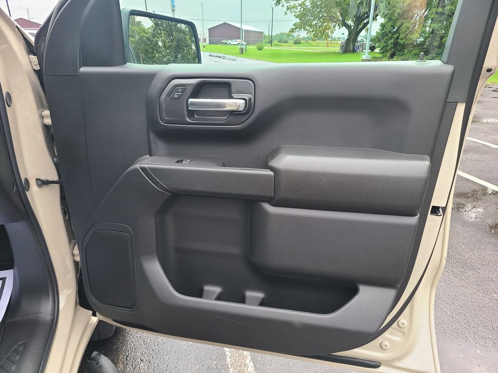 New 2026 Chevrolet Silverado 1500 Custom w/ Turbomax Blackout Package AWD/4WD image 17