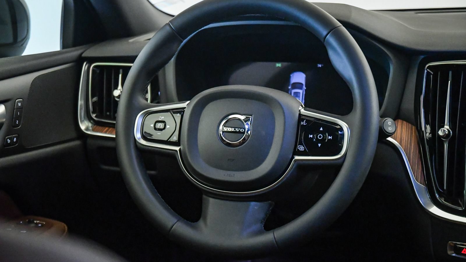 Certified 2024 Volvo V60 B5 Cross Country Plus AWD/4WD image 12