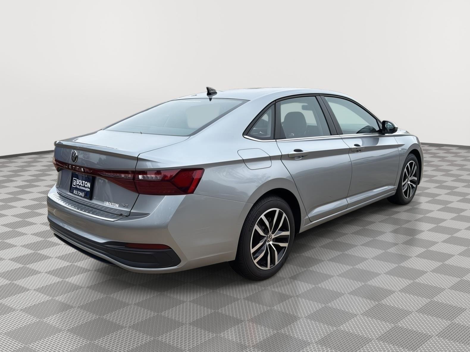 Certified 2025 Volkswagen Jetta SE image 5