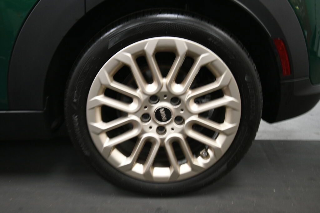 Used 2025 MINI Cooper S FWD image 32