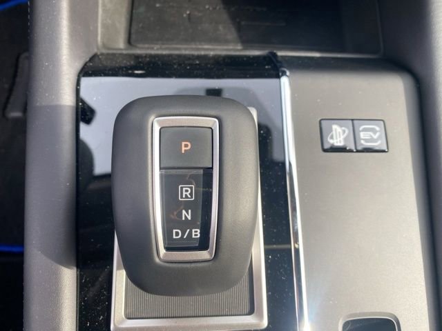 New 2025 Mitsubishi Outlander SE image 29