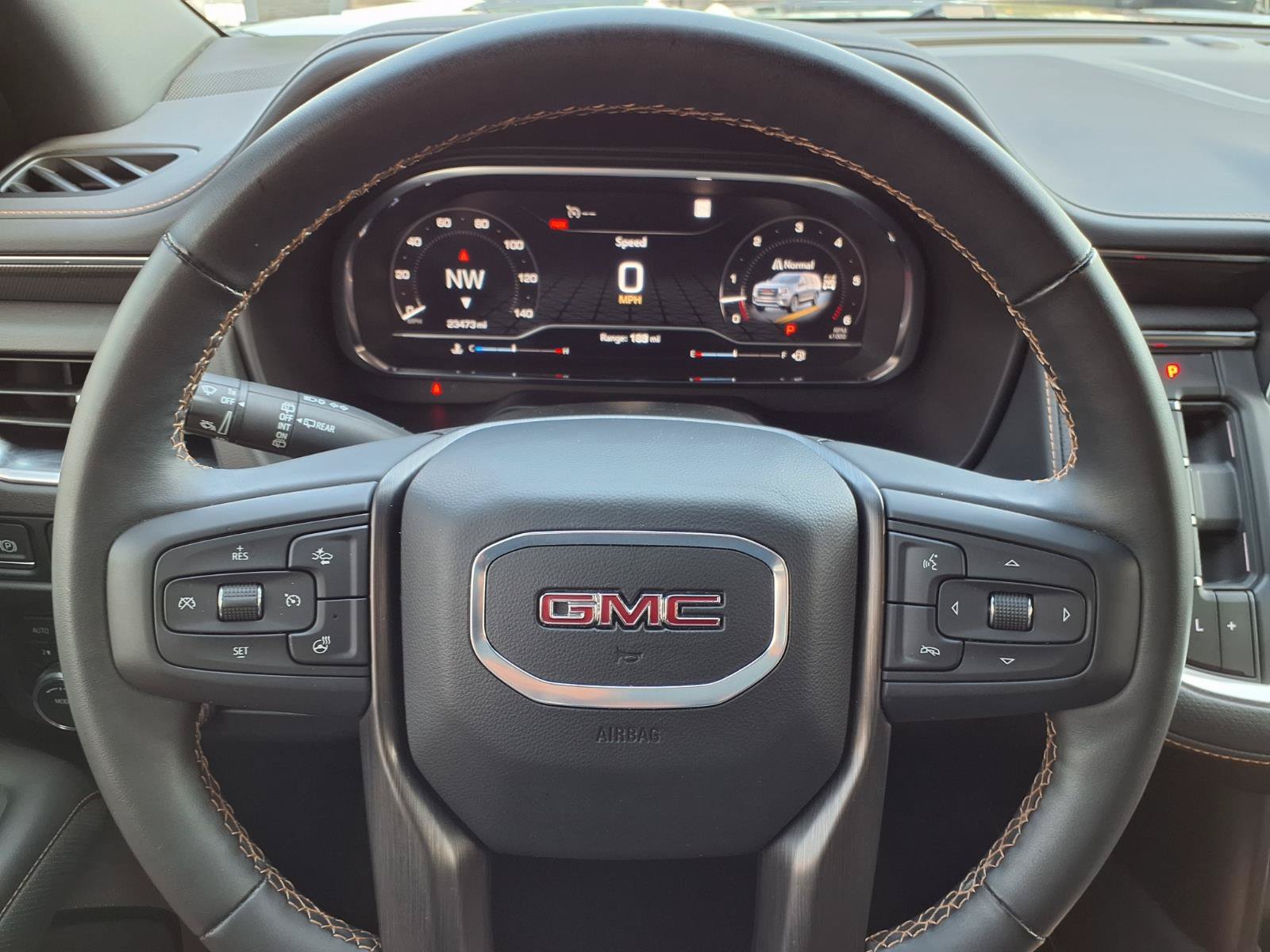 Used 2024 GMC Yukon XL AT4 AWD/4WD image 14