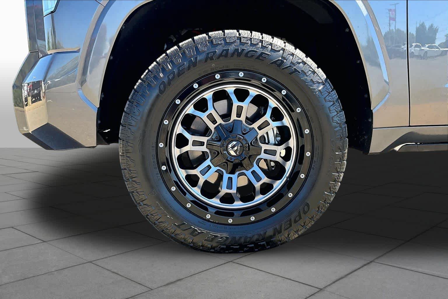 Used 2024 Toyota Tundra Capstone AWD/4WD image 10