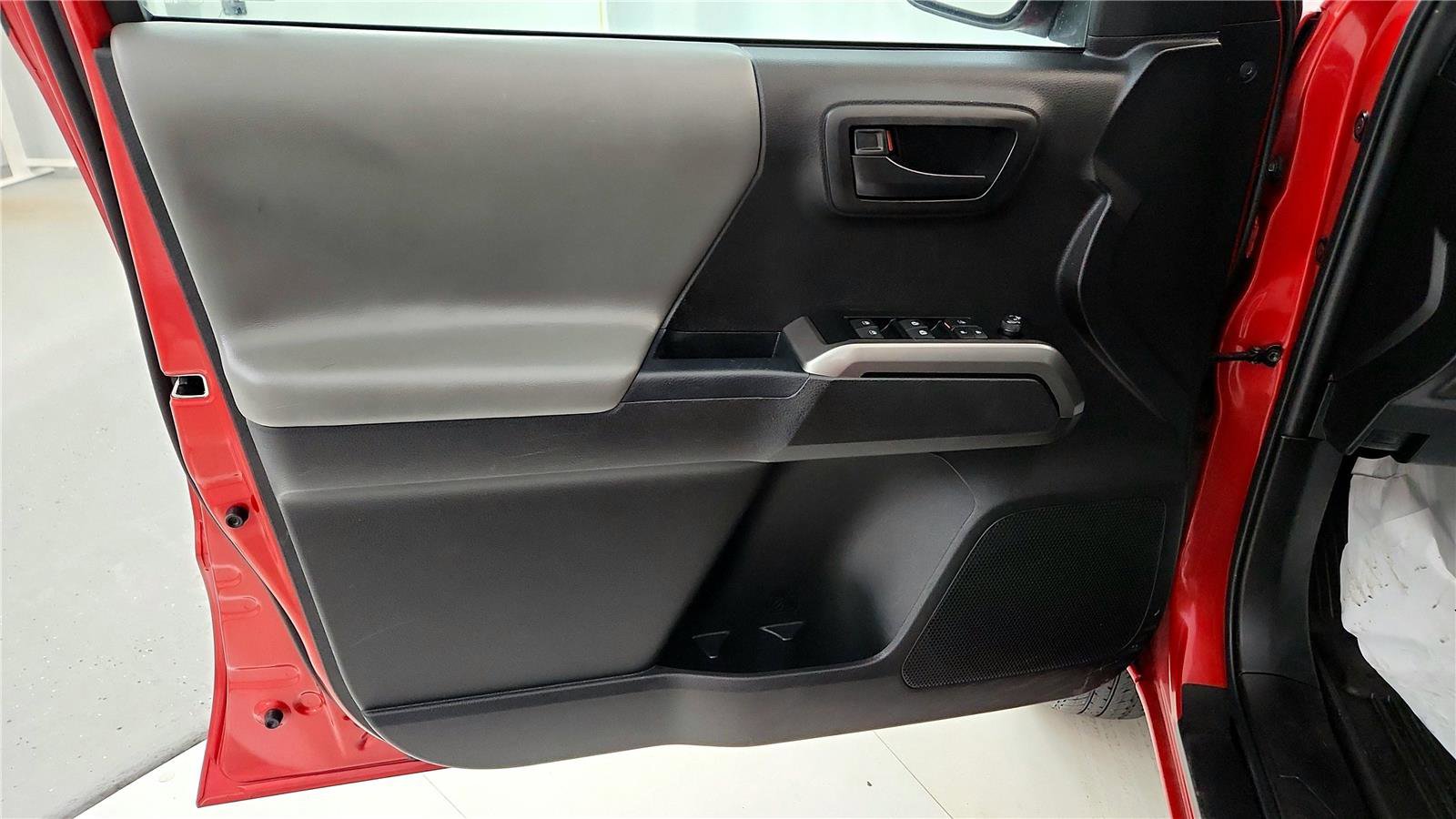 Certified 2023 Toyota Tacoma SR5 image 22