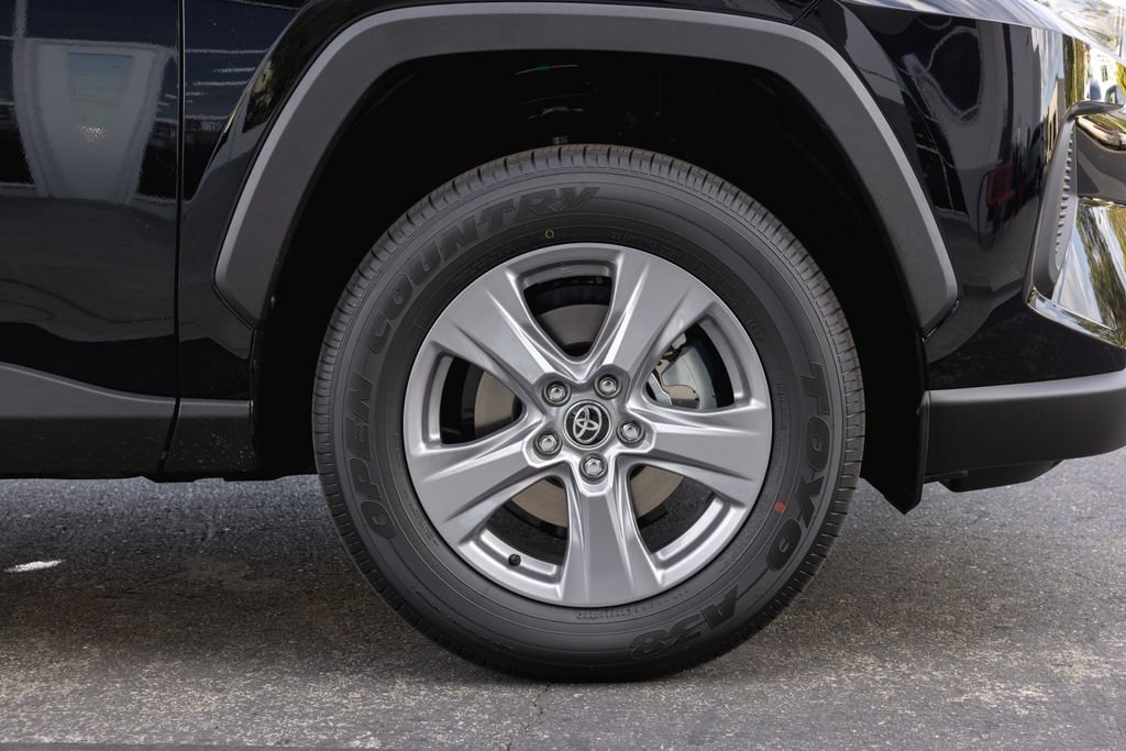 New 2025 Toyota RAV4 XLE image 4