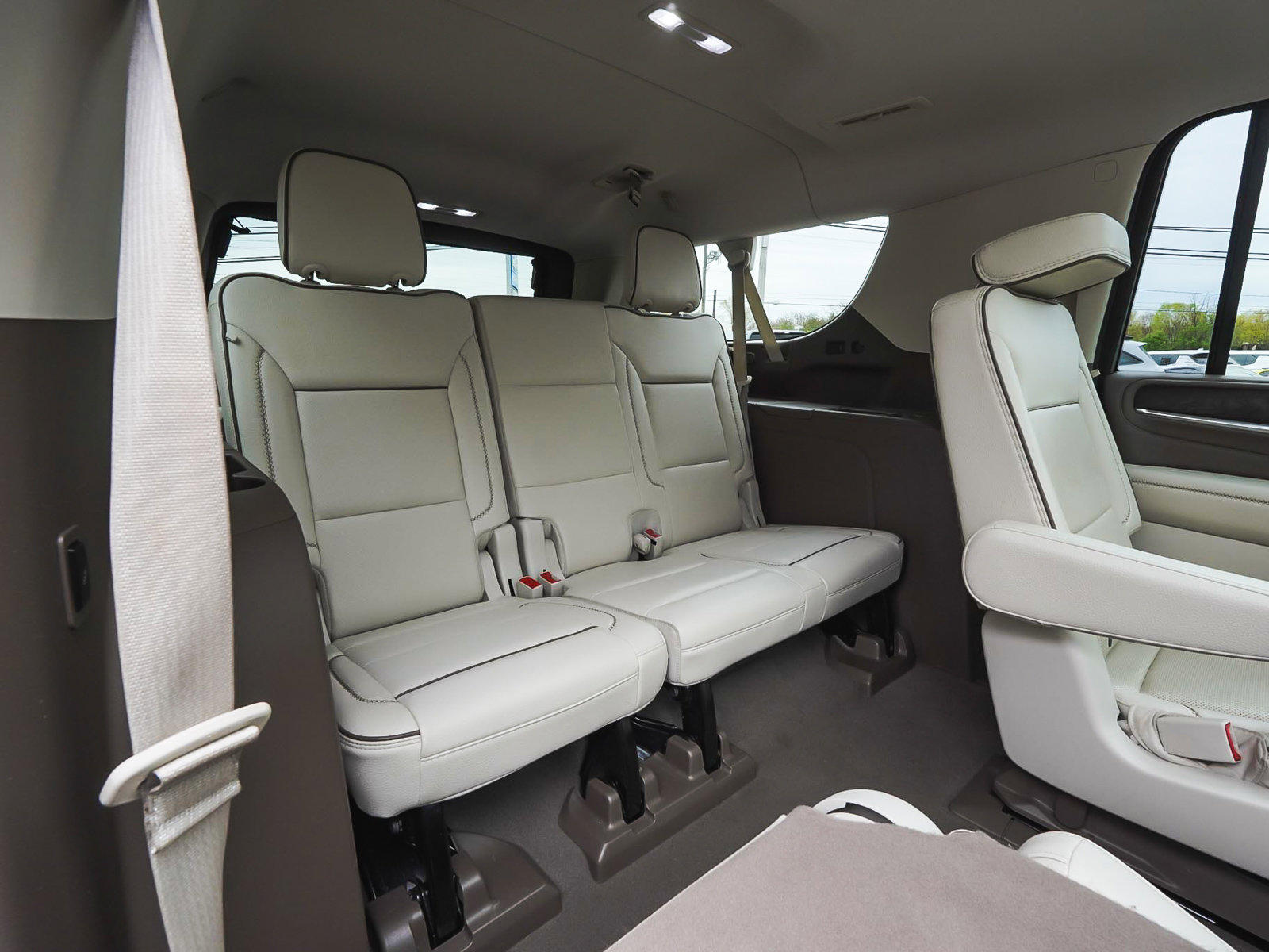 Used 2022 GMC Yukon XL Denali w/ Max Trailering Package AWD/4WD image 36