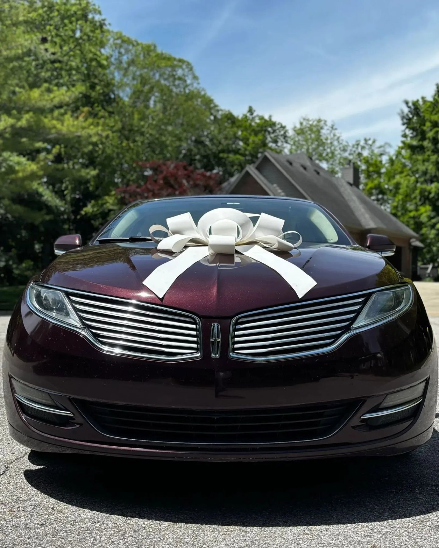 Used 2013 Lincoln MKZ FWD image 2