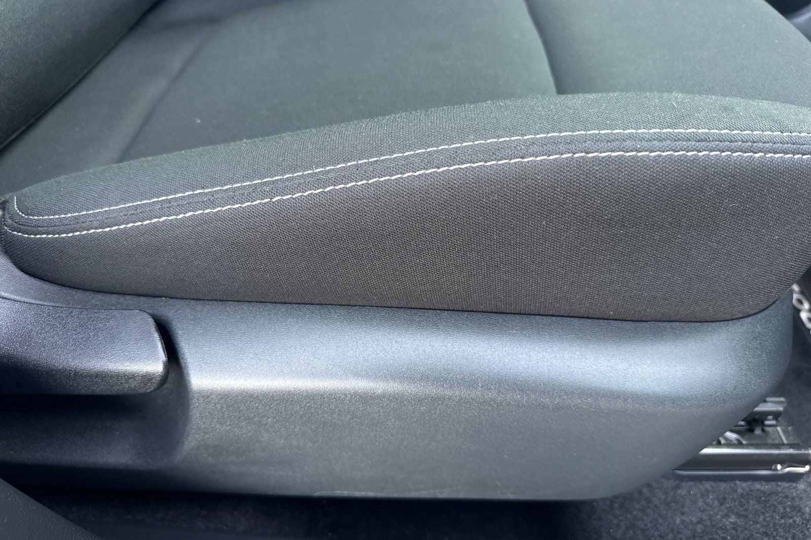 Used 2024 Nissan Rogue S image 22