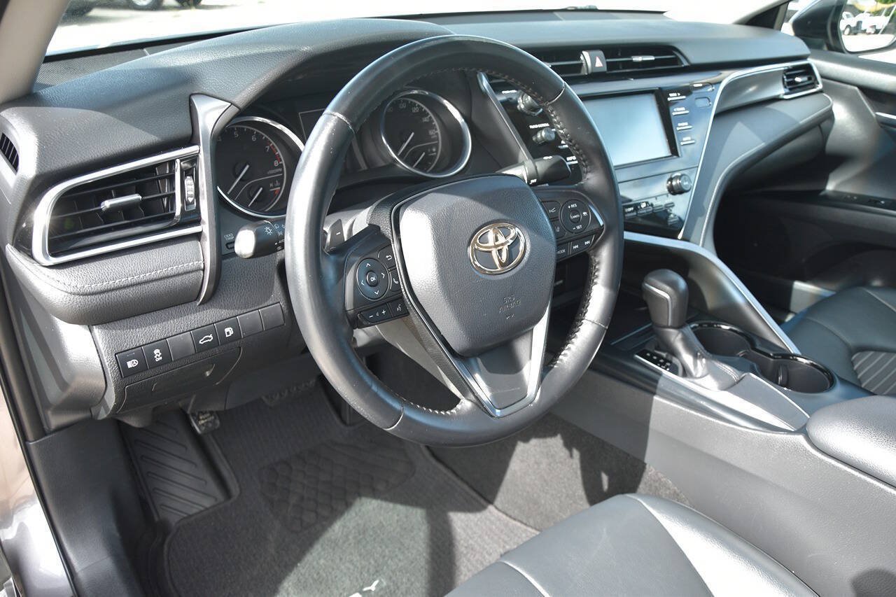 Used 2018 Toyota Camry SE FWD image 10