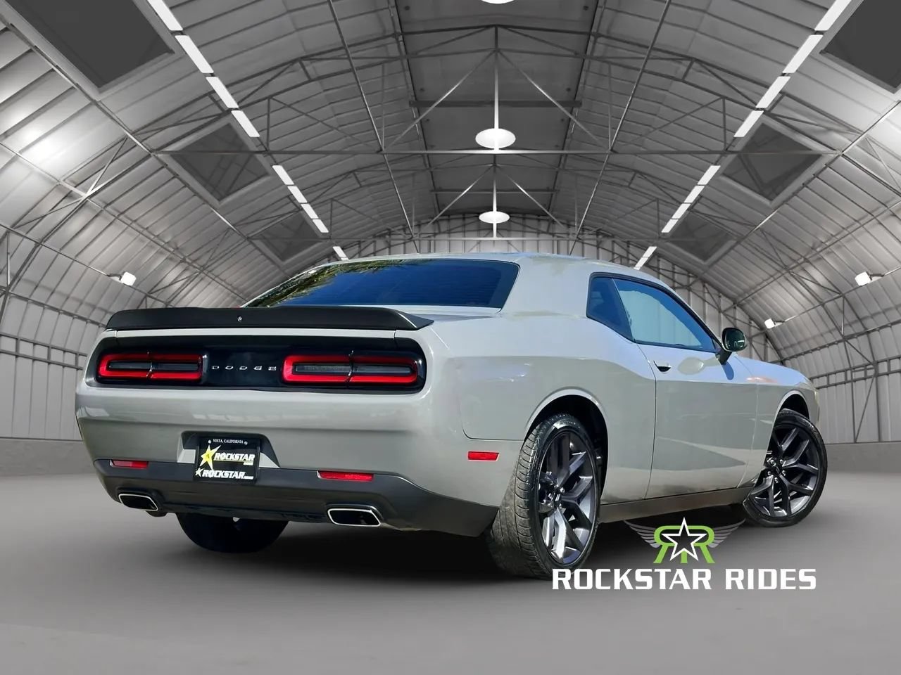 Used 2019 Dodge Challenger SXT w/ Blacktop Package RWD image 2