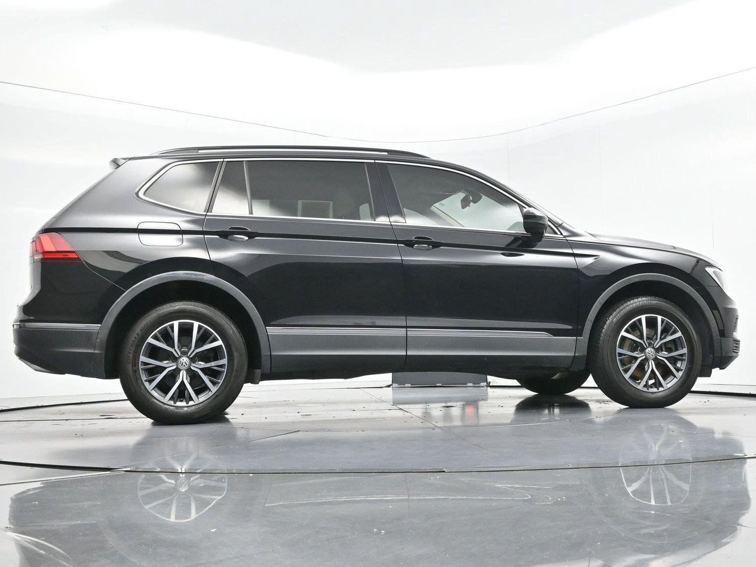 Used 2020 Volkswagen Tiguan SE w/ Panoramic Sunroof Package FWD image 51