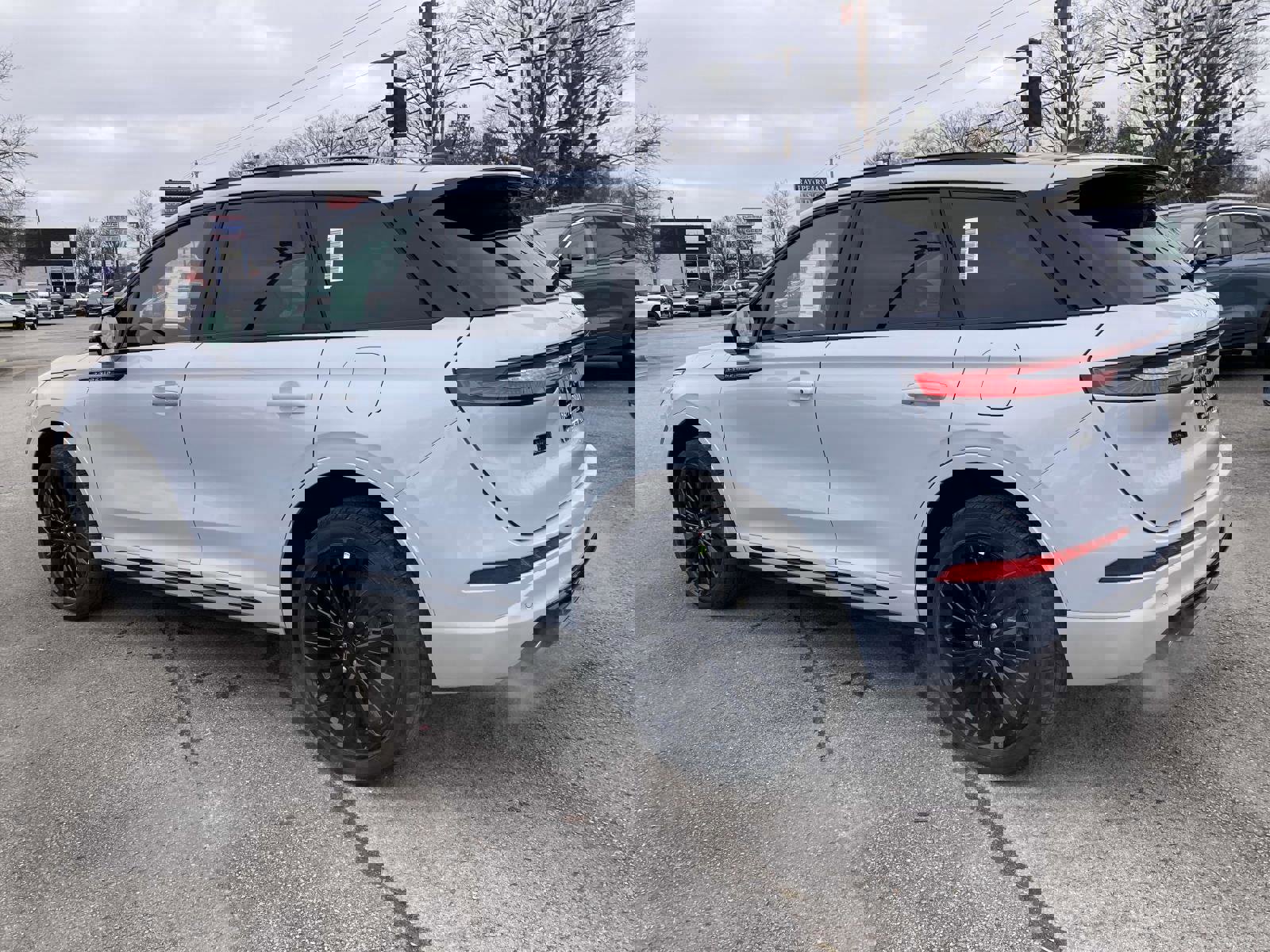 New 2025 Lincoln Corsair Reserve w/ Equipment Group 202A image 7