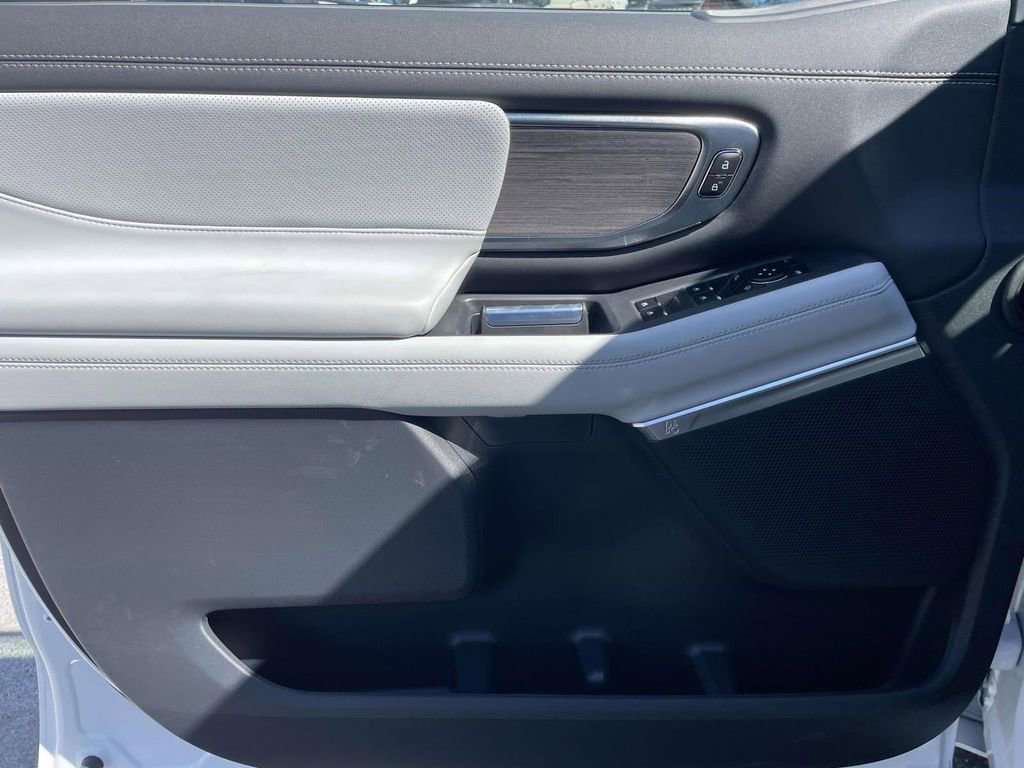 New 2025 Ford Expedition Max Platinum w/ Platinum Ultimate Package image 17