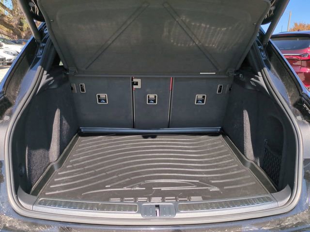 Used 2023 Porsche Macan image 13