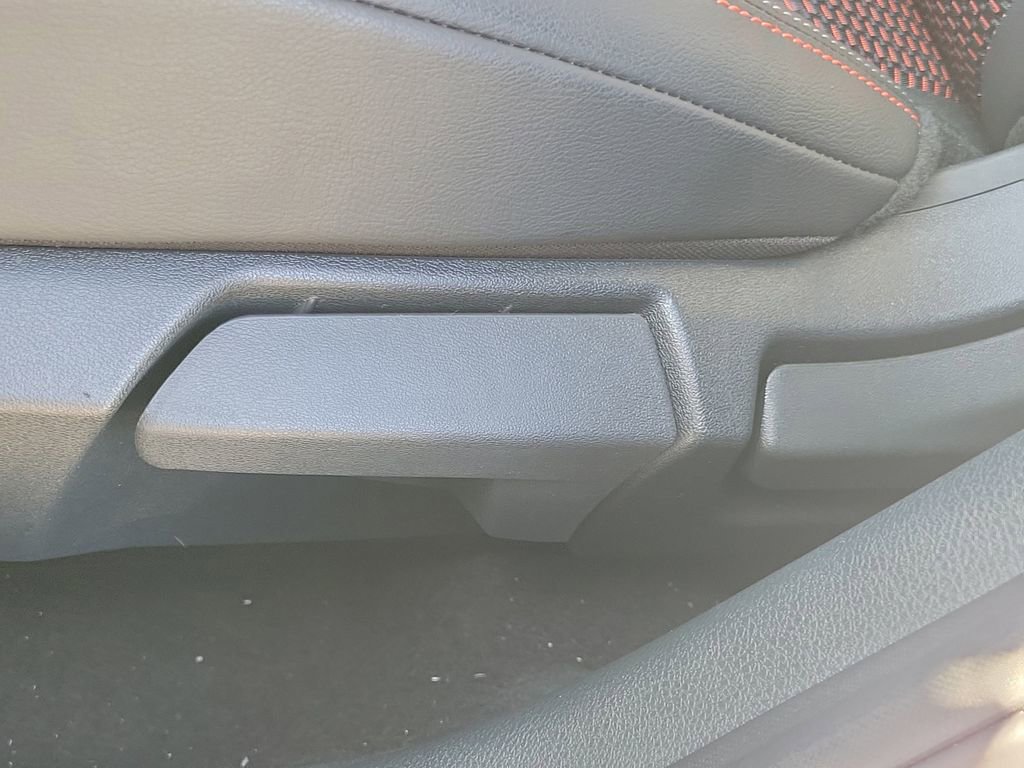 New 2026 Nissan Kicks SR image 30