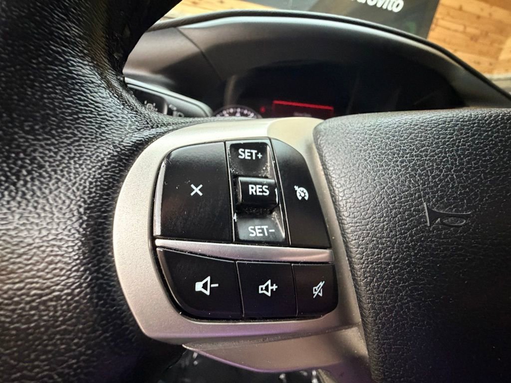 Used 2021 Ford Explorer XLT image 23