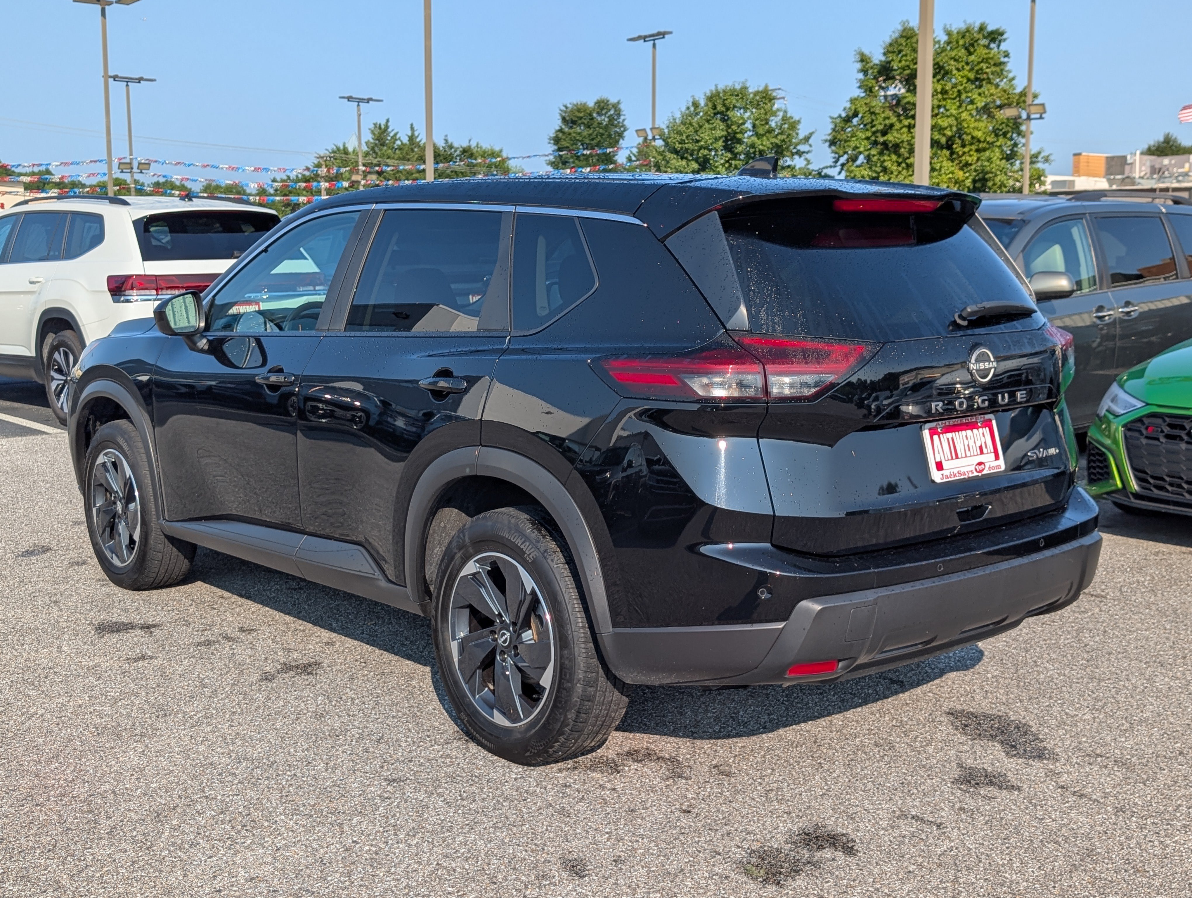 Used 2024 Nissan Rogue SV AWD/4WD image 5