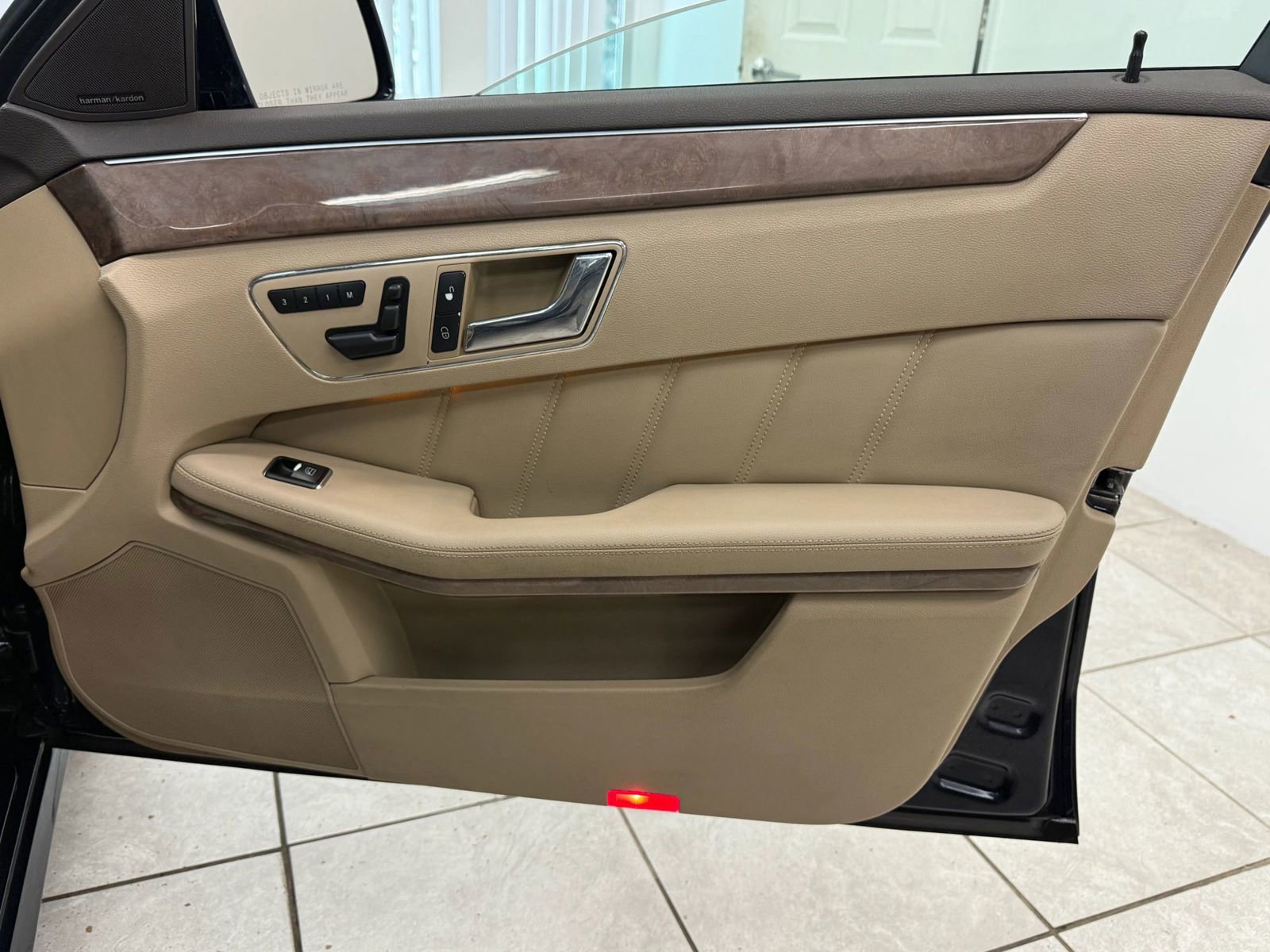 Used 2011 Mercedes-Benz E 350 4MATIC Sedan image 22