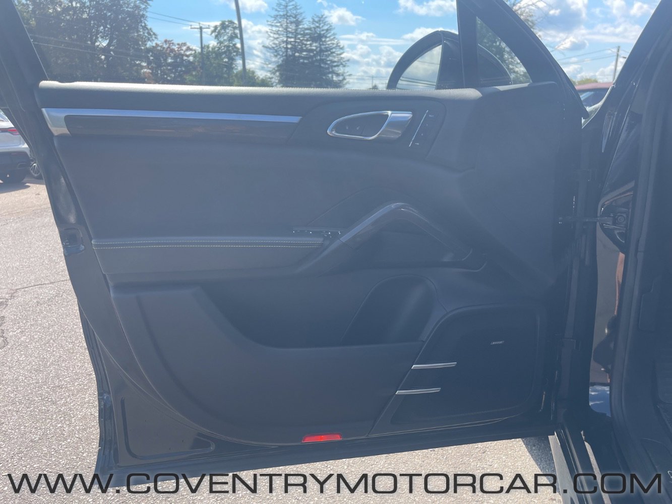 Used 2016 Porsche Cayenne Turbo S image 33