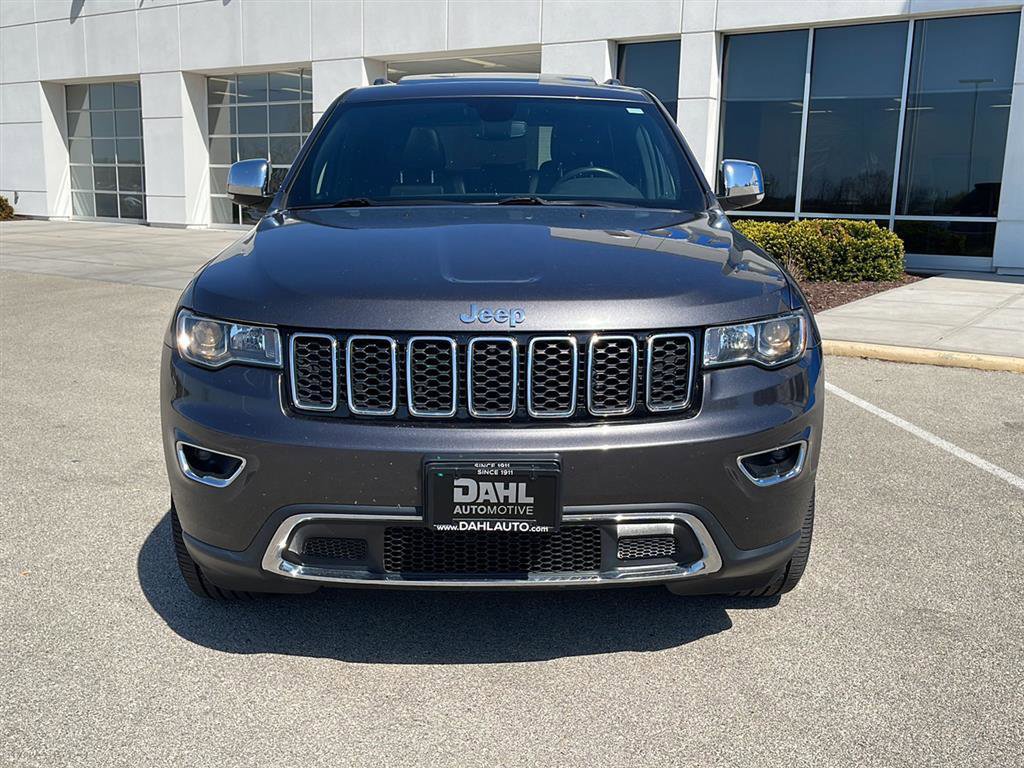 Used 2018 Jeep Grand Cherokee Limited AWD/4WD image 2