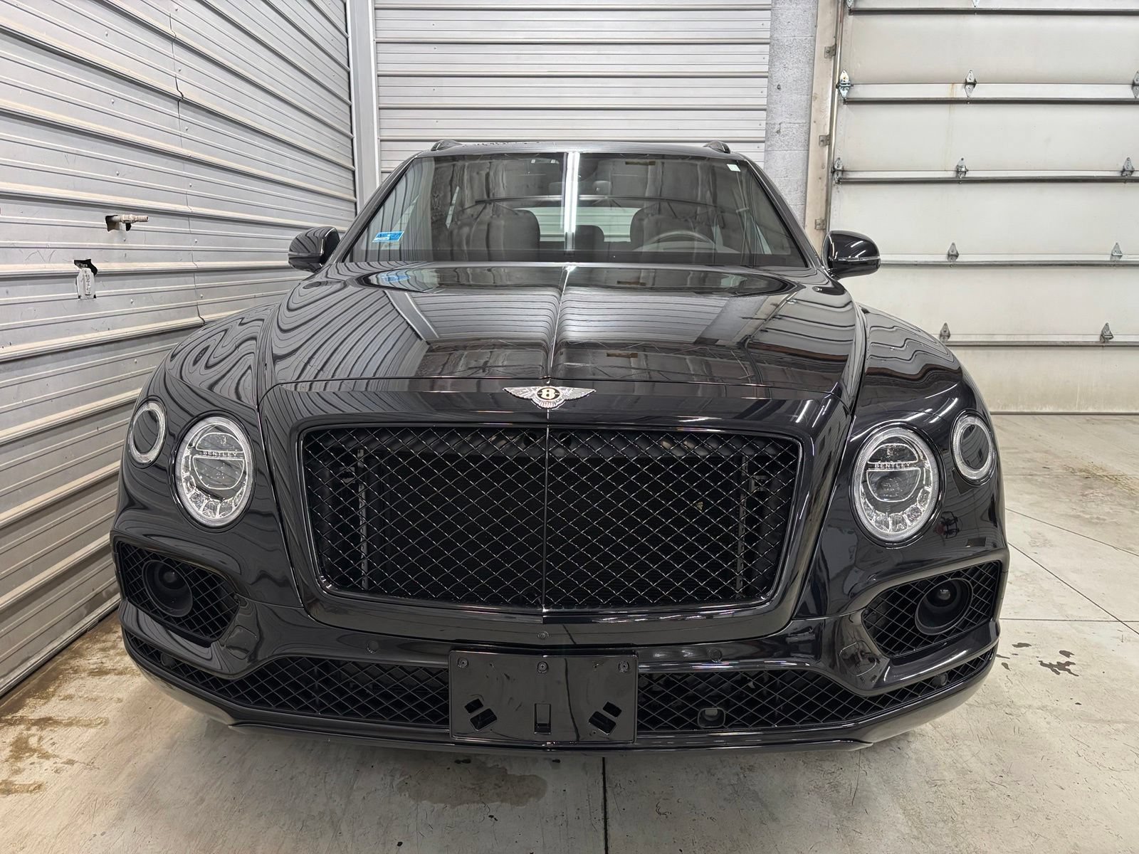 Used 2020 Bentley Bentayga AWD/4WD image 2