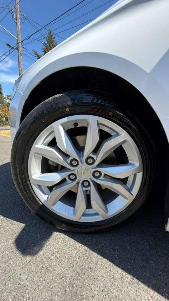 Used 2018 Chevrolet Impala LT FWD image 4
