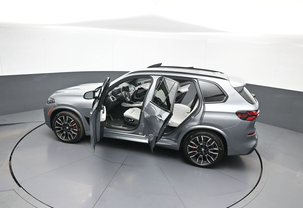 Used 2024 BMW X5 M60i AWD/4WD image 47