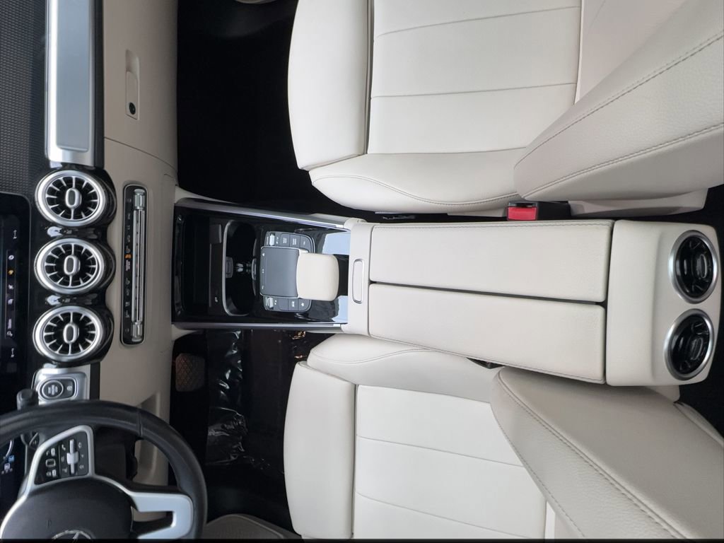 Used 2021 Mercedes-Benz GLB 250 image 37