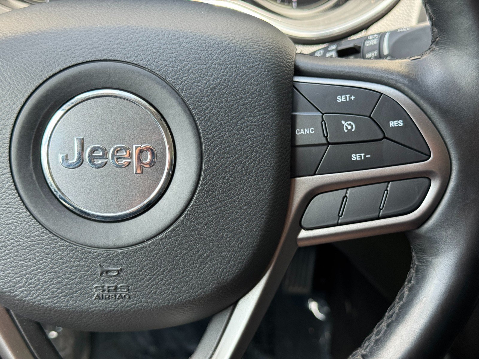 Used 2021 Jeep Cherokee Latitude Lux w/ Comfort/Convenience Group AWD/4WD image 20