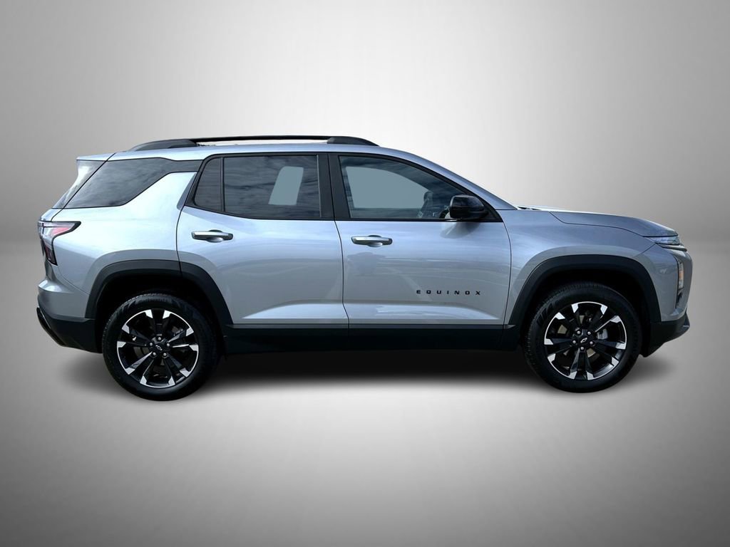 Used 2025 Chevrolet Equinox RS w/ Safety and Technology Package image 4