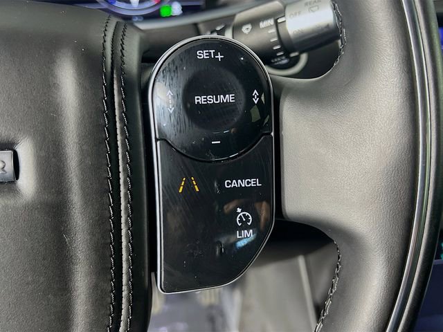 Used 2020 Land Rover Range Rover Evoque SE image 18