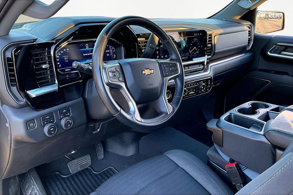Used 2023 Chevrolet Silverado 1500 LT image 12