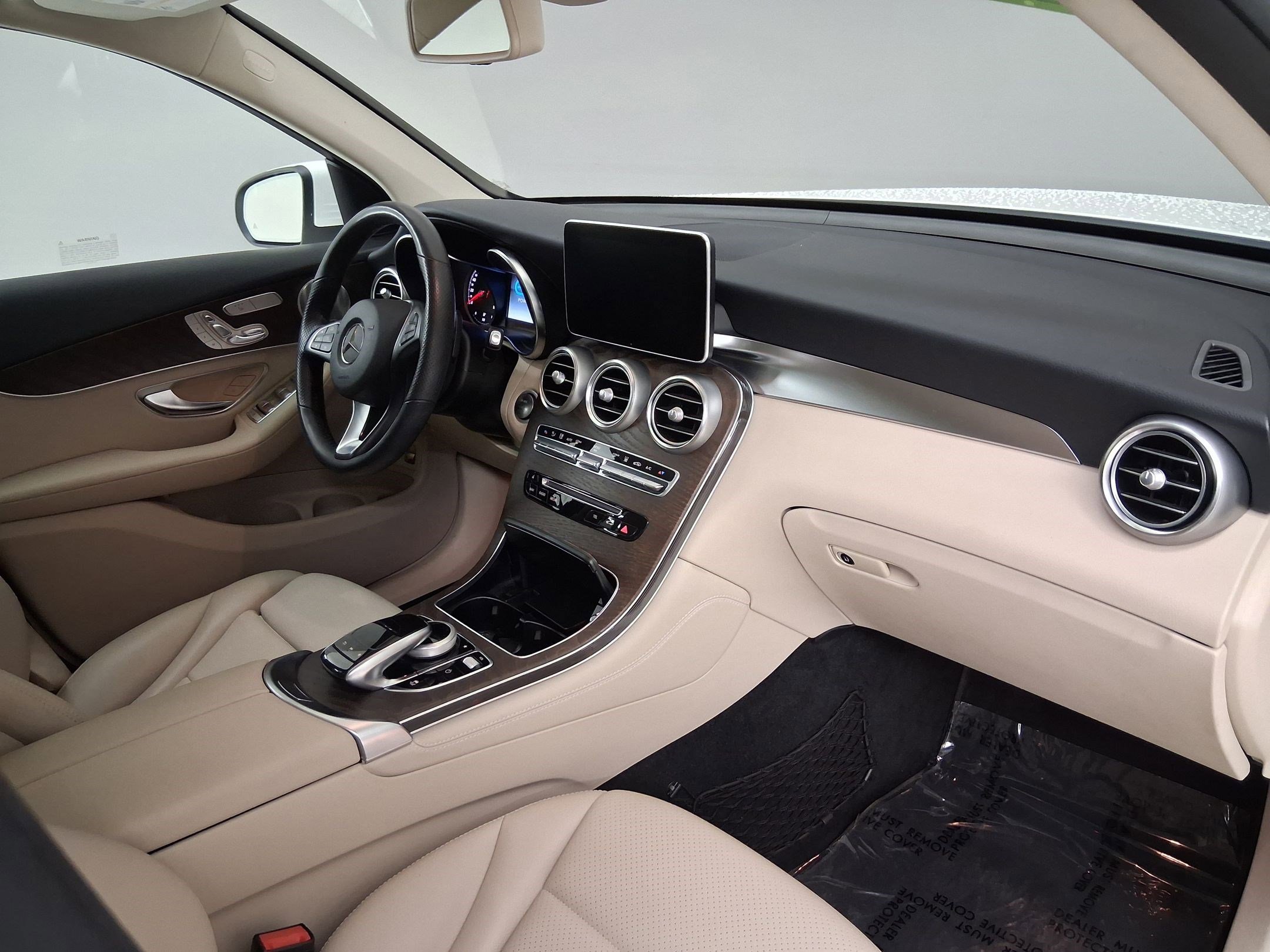 Used 2019 Mercedes-Benz GLC 350e 4MATIC image 37