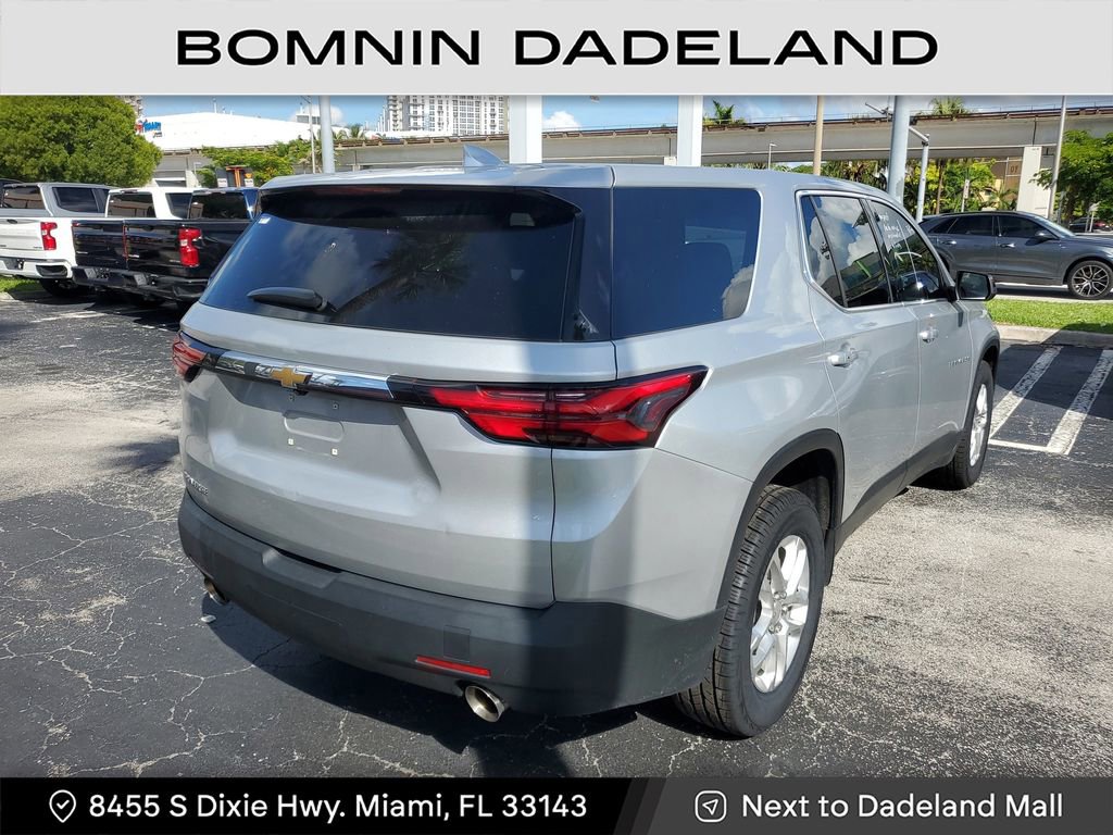 Used 2022 Chevrolet Traverse LS image 4