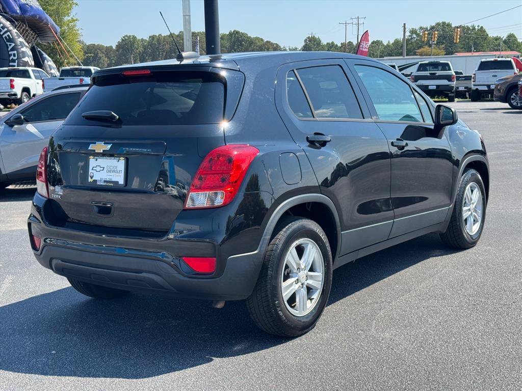 Used 2020 Chevrolet Trax LS w/ Tint and Cruise Package FWD image 3