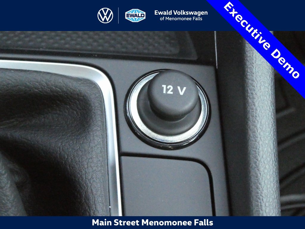 New 2025 Volkswagen Jetta SE image 15