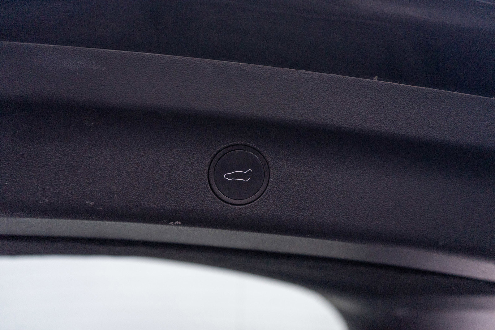 Used 2024 Tesla Model Y Long Range image 11