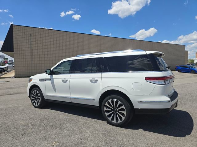 Used 2024 Lincoln Navigator L Reserve AWD/4WD image 7