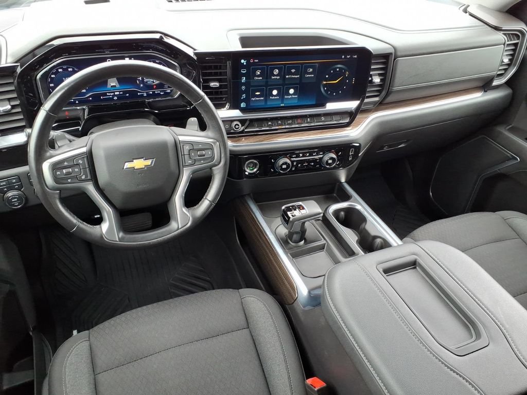Used 2022 Chevrolet Silverado 1500 LT AWD/4WD image 10