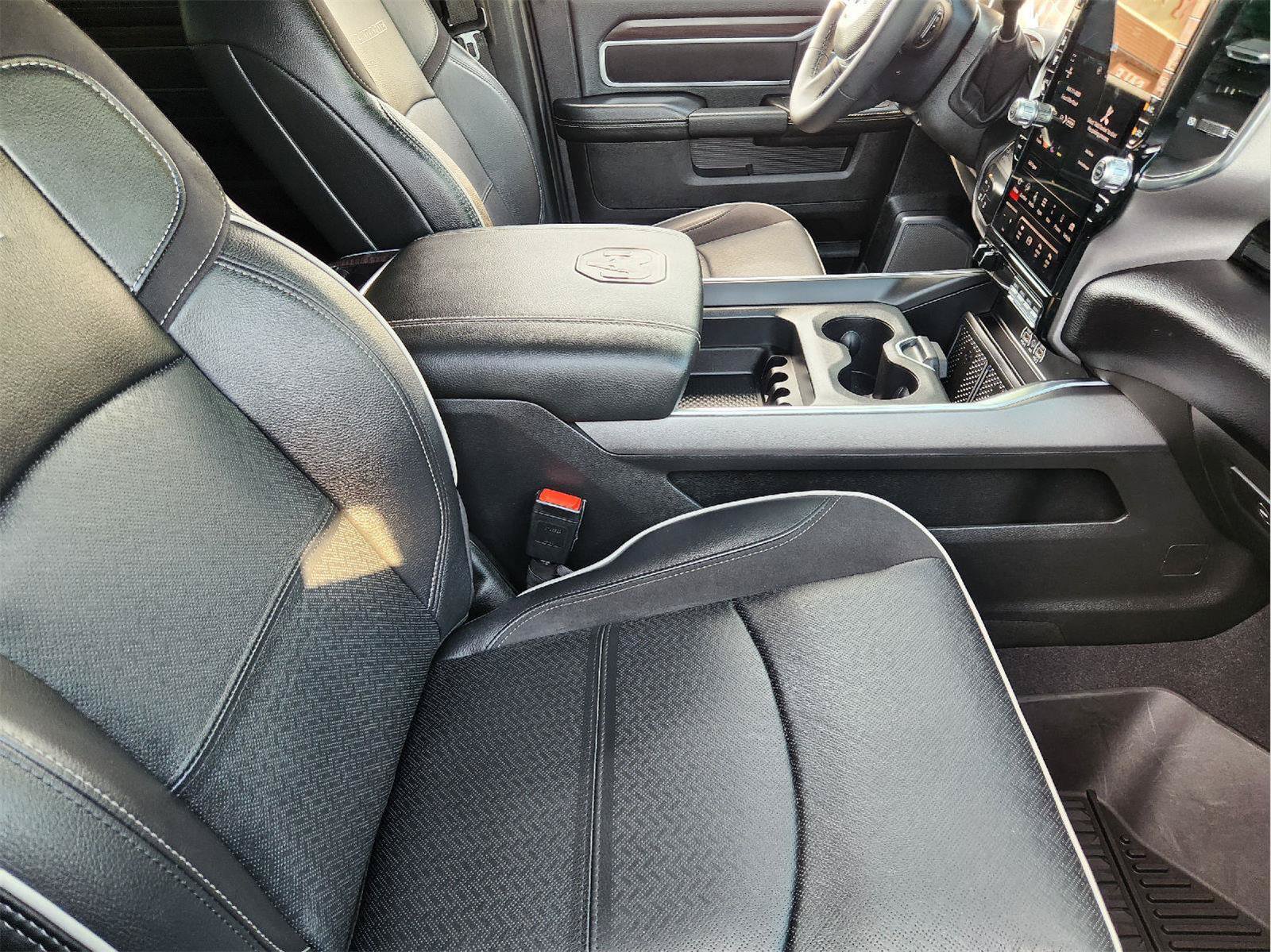 Used 2025 RAM 2500 Laramie AWD/4WD image 10