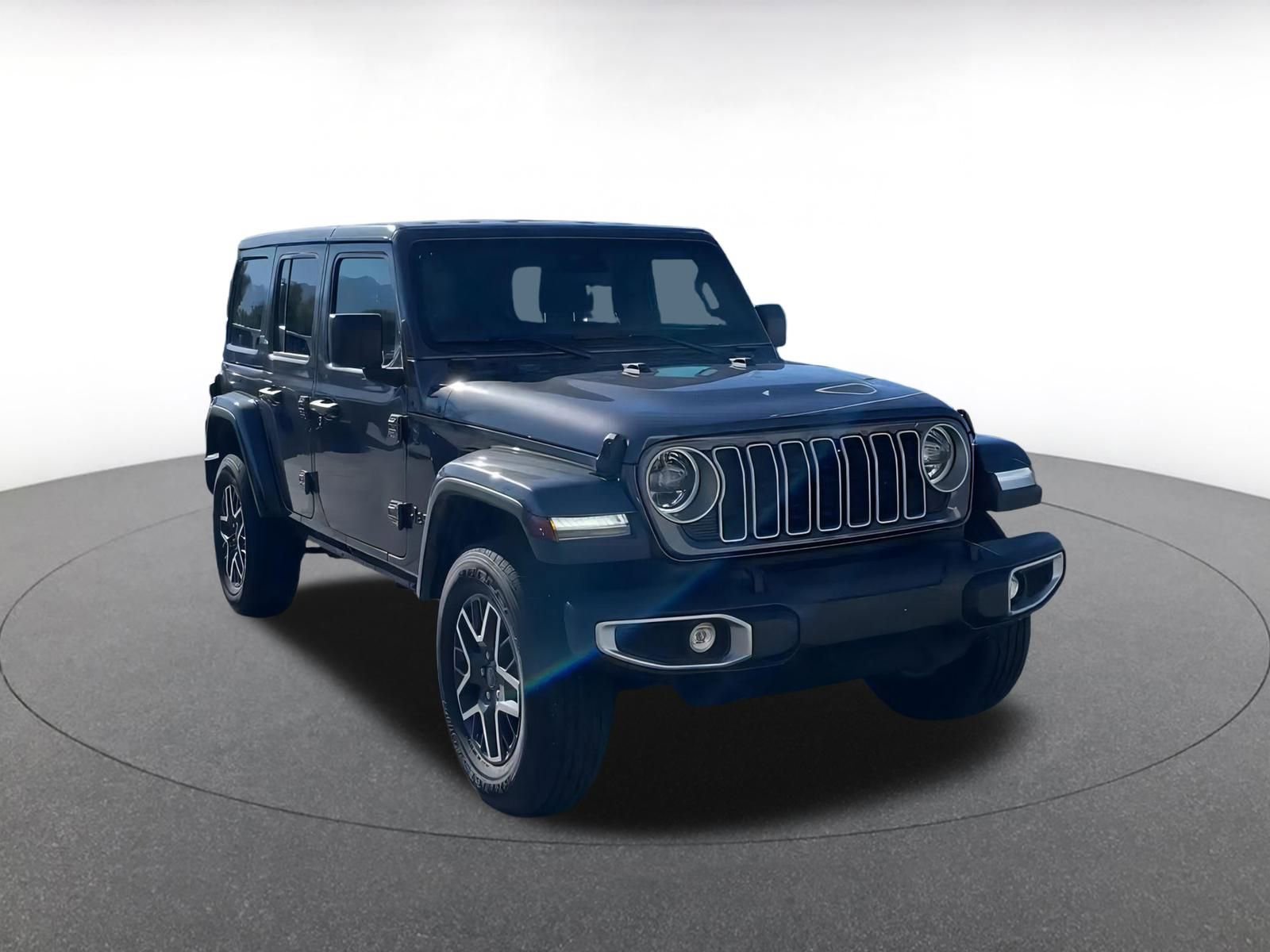 Used 2025 Jeep Wrangler Sahara image 3