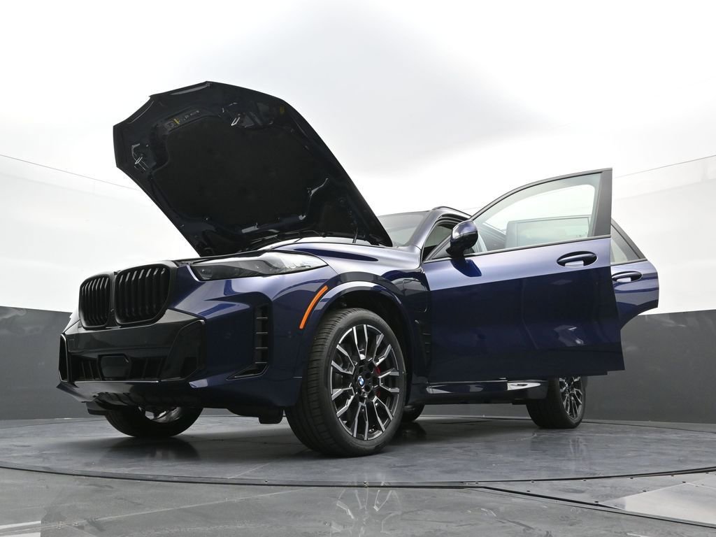 New 2026 BMW X5 xDrive50e w/ M Sport Package image 39