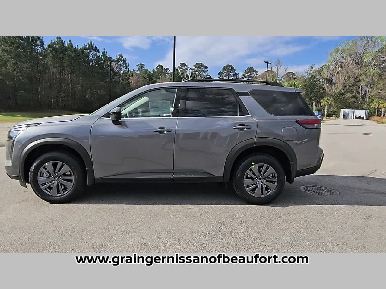 New 2026 Nissan Pathfinder SV FWD image 24