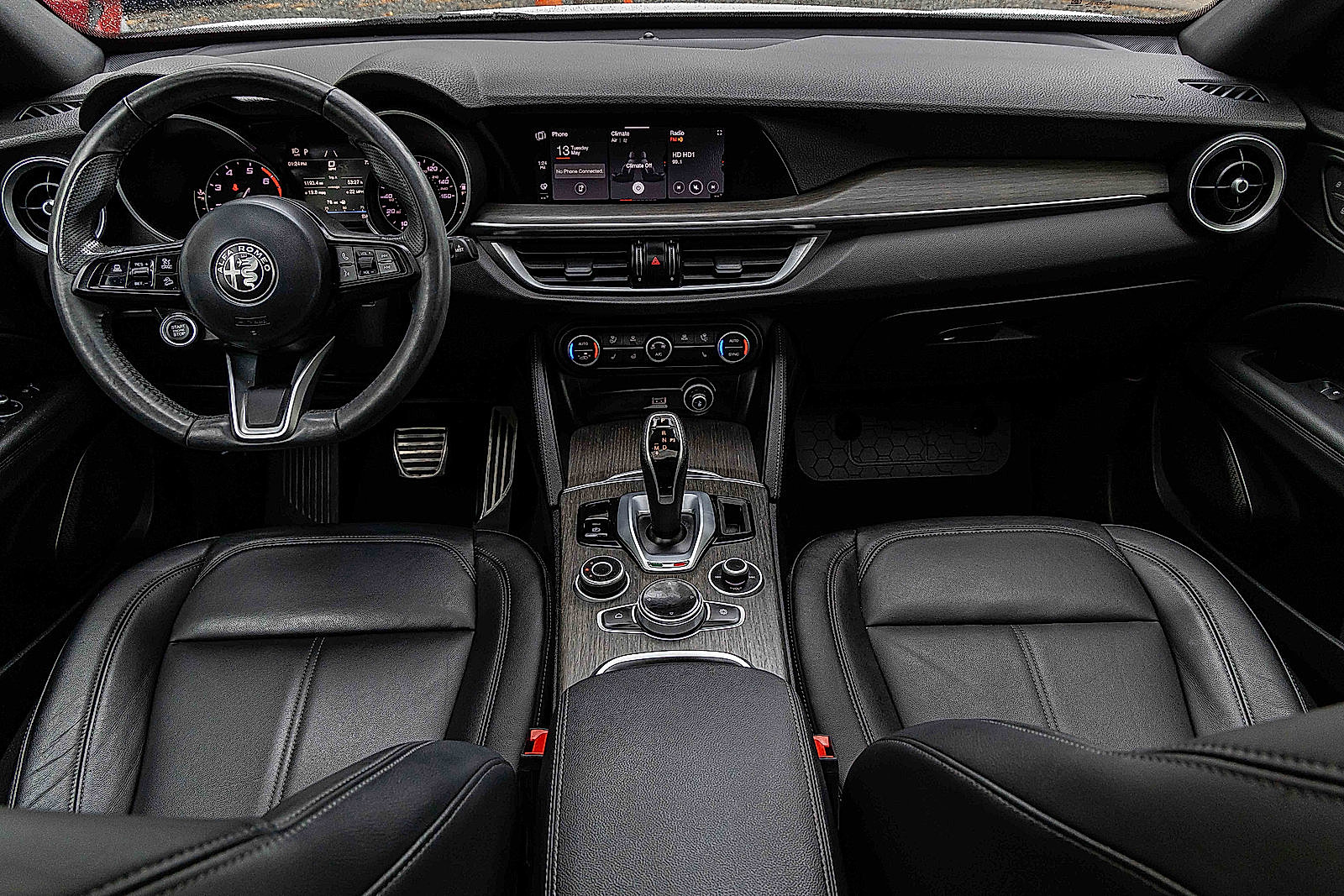 Used 2022 Alfa Romeo Stelvio Ti image 22