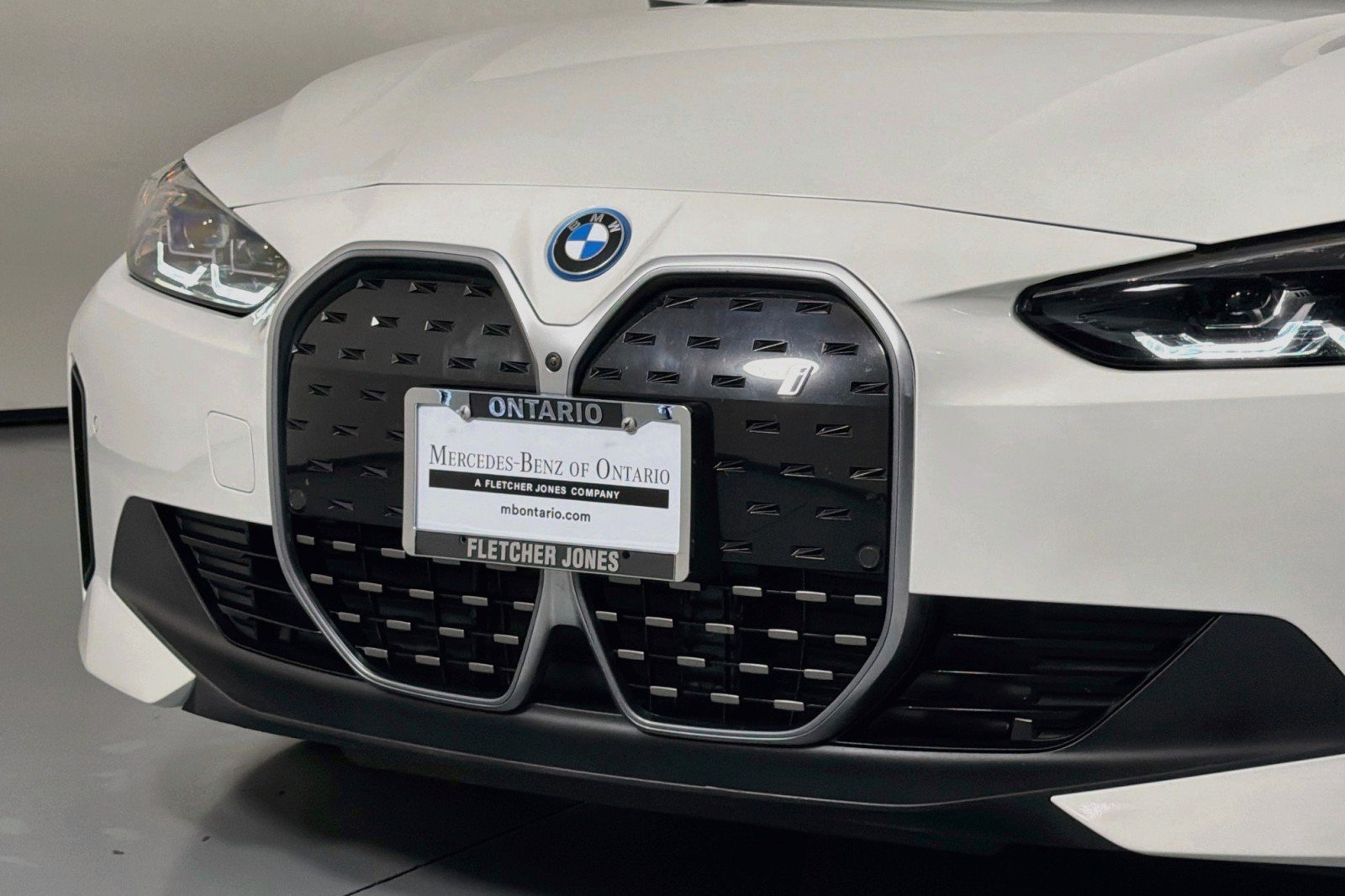 Used 2023 BMW i4 eDrive35 w/ Premium Package RWD image 13
