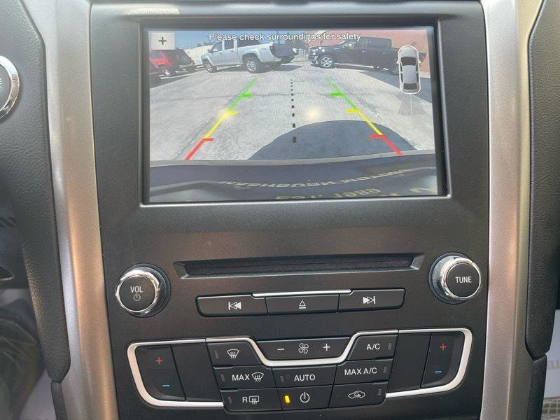 Used 2017 Ford Fusion SE w/ Equipment Group 201A image 30